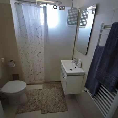 Cozy Apartament With Balcony Constanta